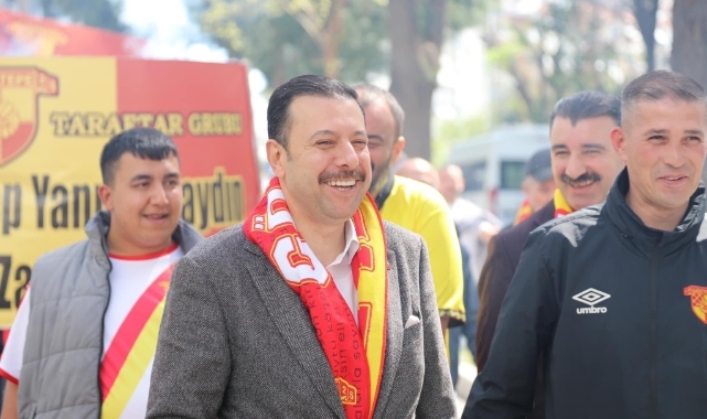 Göztepe taraftarından Kaya'ya coşkulu karşılama
