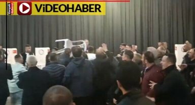 İYİ Parti temayül yoklamasında kavga! Masalar sandalyeler havada uçuştu!