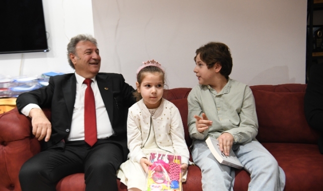 İzmir depreminin 'mucize çocukları' Başkan İduğ ile buluştu