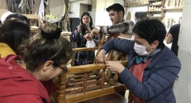 Karabağlar'da mobilyalar yeniden dönüştürülüyor