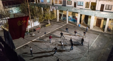 Lavrion Göçmen Kampı tarih oluyor