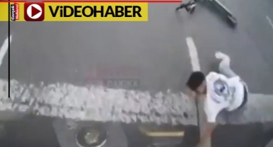 Ölümle burun buruna... Scooterlı genç ezilmekten kıl payı kurtuldu