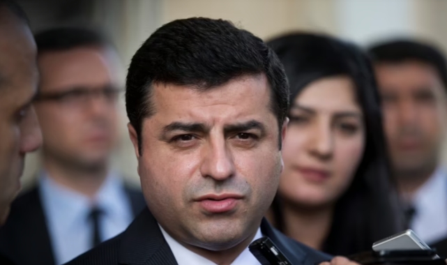 Selahattin Demirtaş: "Kılıçdaroğlu'na Gönülden Destek Verilmesini Arzu Ederim"