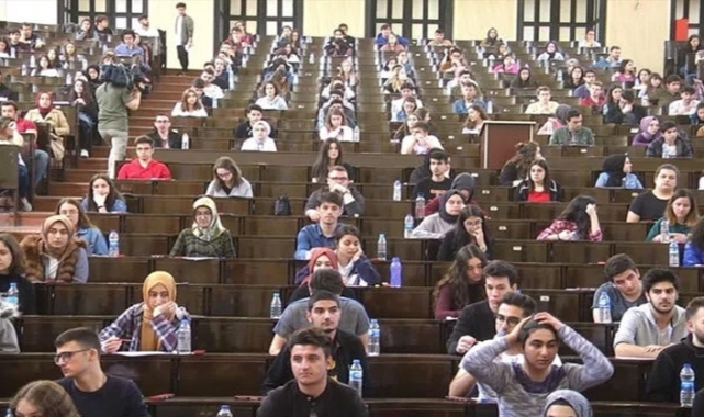 Üniversitelerde yüz yüze eğitim bugün başlıyor