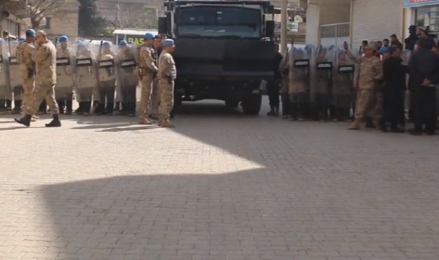 Yeşil Sol Parti'nin büro açılışına jandarma müdahalesi: Yedi gözaltı
