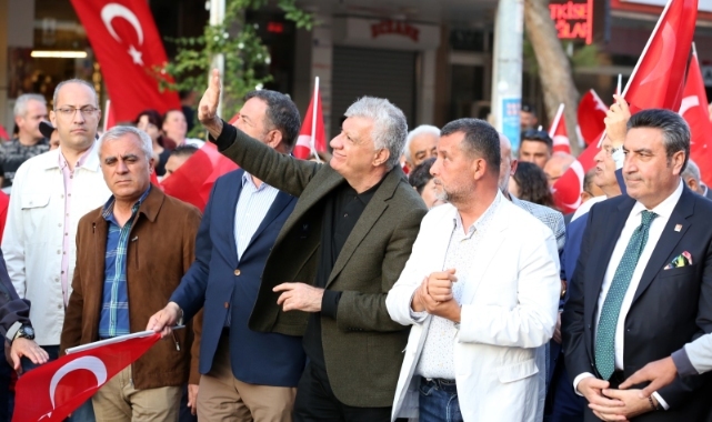 19 Mayıs'ın 104'üncü yılında Narlıdere tek yürek oldu