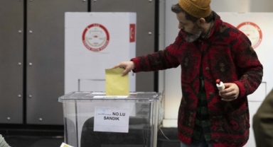 2 Mayıs itibarıyla 859 bin 514 kişi Türkiye dışında ve gümrük kapılarında oy kullandı