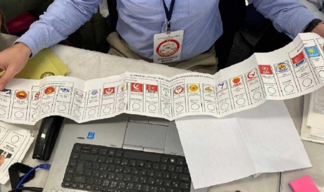 Avustralya'da açılmamış oy pusulasında AKP’ye evet mührü çıktı