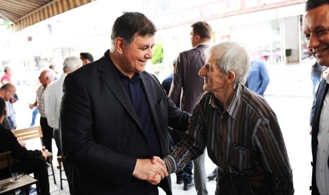 Başkan Tugay: "Gerçek bir demokrasi için sandığa gidelim"