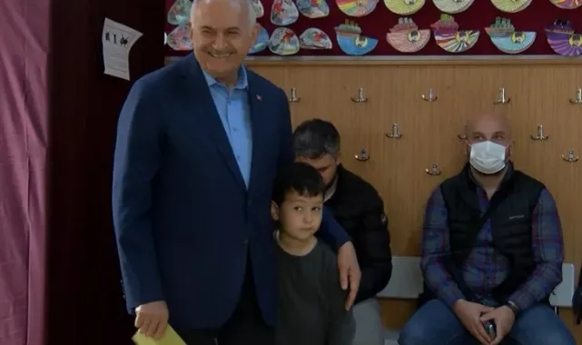 Binali Yıldırım'ın eşi Semiha Yıldırım'a sorusu kahkahalara neden oldu! 'Ne oldu hanım karar veremedin mi?'