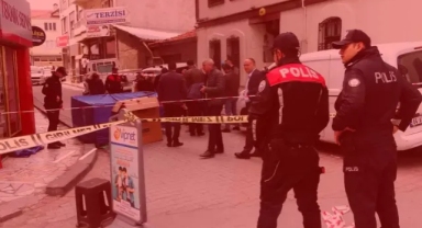 Bir il bu olayı konuşuyor! 2 aylık bebeğini 6. kattan aşağı attı