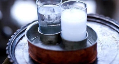Bir rakı grubuna zam