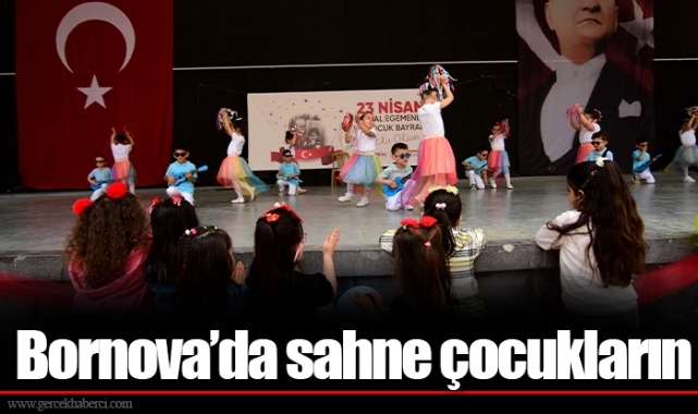 Bornova’da sahne çocukların