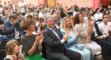 Bornova’nın çocukları 19 Mayıs için çaldı