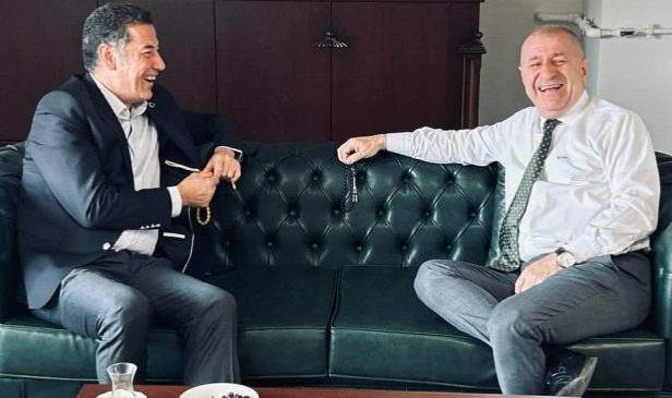 Bu fotoğrafla mesaj verdiler: Oğan ile Özdağ buluşup gündemi değerlendirdiler