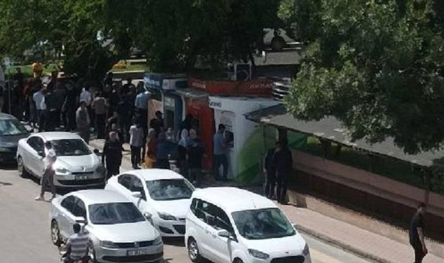 Diyarbakır'da 'husumetli' aileler arasında adliye çıkışı kavga: 1’i asker, 5 yaralı