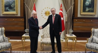 Erdoğan, Bahçeli ile Saray'da görüştü