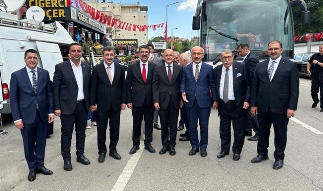 Erdoğan'ın Batman gezisine eski Ekonomi Bakanı Mehmet Şimşek de katıldı