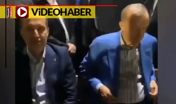 Erdoğan'ın kendisine uzatılan bir bardak suya tepkisi dikkat çekti