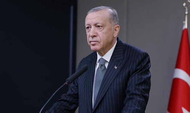 Erdoğan: Masadaki arkadaşları tarafından sazan sarmalına alınan Kılıçdaroğlu fena çarpılmıştır