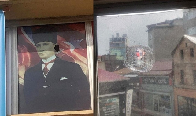 Giresun'da CHP binasını taşladılar