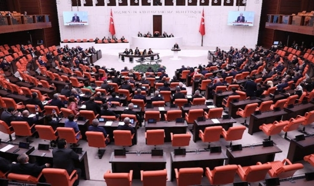 İYİ Partili vekil hak etmediği maaşını iade etti
