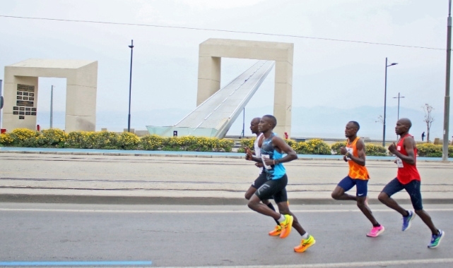 Maraton İzmir heyecanı başlıyor