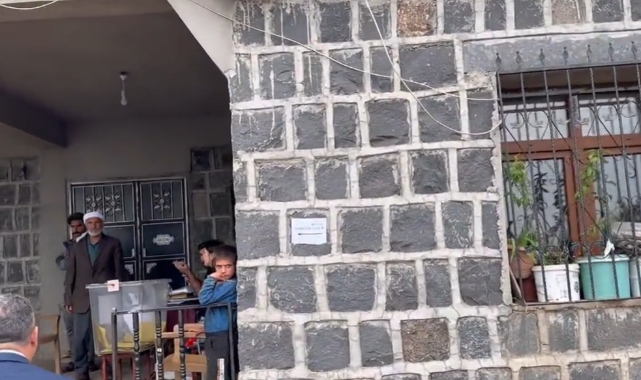Şanlıurfa’da bir köyde seçim sandığı muhtarın evine kuruldu, CHP konuya ilişkin tutanak tuttu