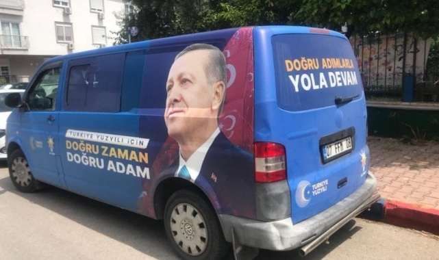 Seçim Kurulu, AK Parti’nin yasaya aykırı afiş ve seçim araçlarına ‘dur’ dedi