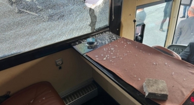 Taşlı saldırıya uğrayan İmamoğlu'nun otobüsünün son hali