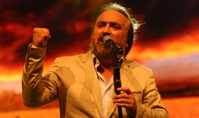 Volkan Konak’tan gençlere: Yıkın bu utanç duvarını, özgürlüğünüz için oy kullanın
