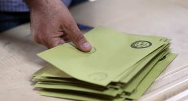 YSK Başkanı Yener, 'oyların yüzde 54.60'ı sayıldı' diyerek güncel sonuçları açıkladı