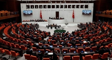7 aday yarışıyor... Meclis yeni başkanını seçiyor