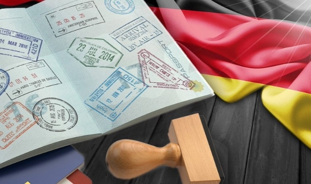 Alman Dışişleri Bakanlığı'ndan Türk vatandaşlarına vize açıklaması