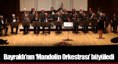 Bayraklı’nın ‘Mandolin Orkestrası’ büyüledi