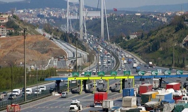 Bayramda köprü ve otoyollar için karar