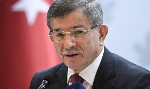 Davutoğlu'ndan 'faiz artırımı' yorumu: 'Erdoğan bir müddet ortalıklarda gözükmeyecek'