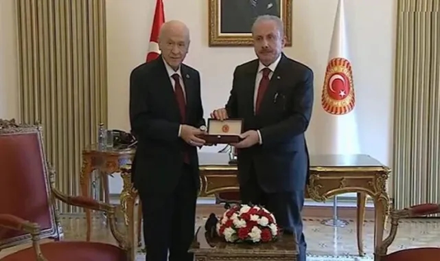 Devlet Bahçeli, Meclis Başkanlığı görevini Şentop’tan devraldı