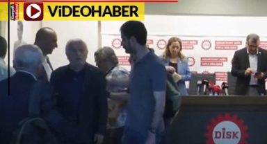 DİSK yöneticisinden gazeteciye çirkin sözler: Gelme lan bir daha!