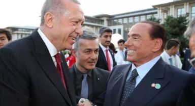 Erdoğan, Berlusconi için makale kaleme aldı: 'Geride silinmez izler bıraktı'