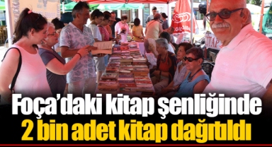 Foça’daki kitap şenliğinde 2 bin adet kitap dağıtıldı