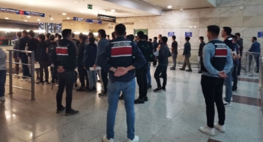 Göç İdaresi: 42 bin 685 düzensiz göçmen sınır dışı edildi