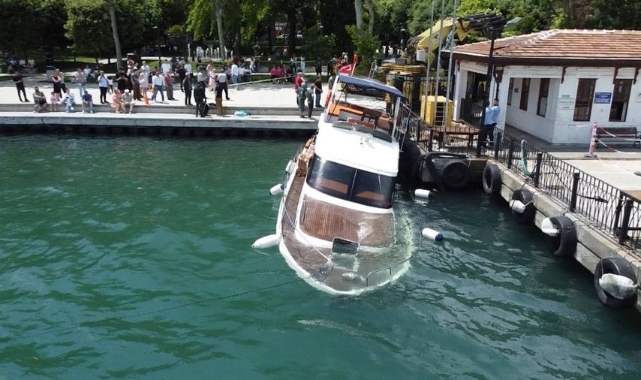 İstanbul Boğazı’nda yat battı: Yolcular tahliye edildi