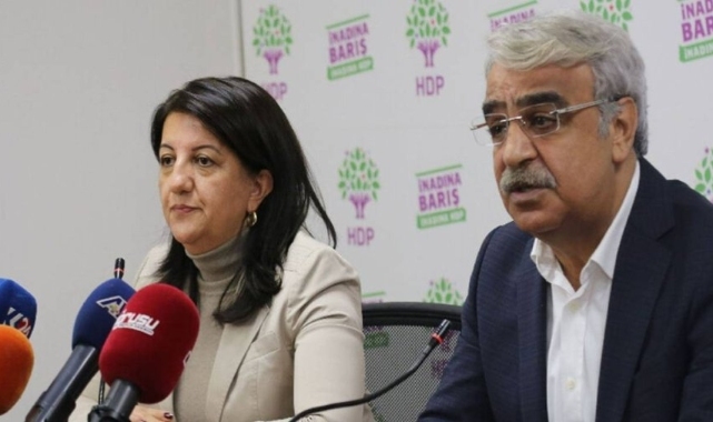 Kongreye giden HDP'de Pervin Buldan ve Mithat Sancar'dan adaylık kararı: Eş genel başkanlar sorumluluğu üstlendi