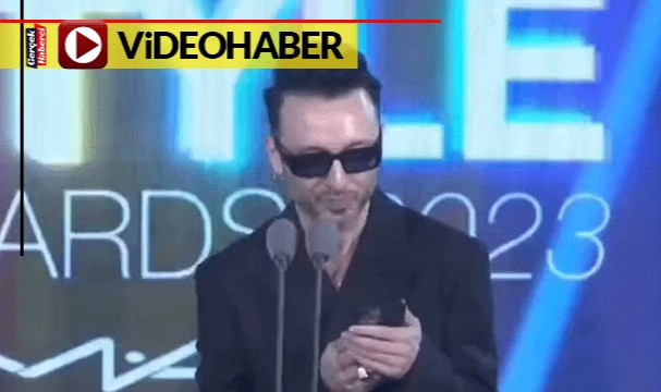 Mabel Matiz ödülünü LGBTİ+’lara armağan etti