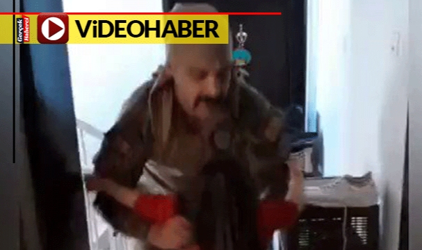 Özel Harekat Polisi'nin operasyon öncesi ailesiyle vedalaştığı duygu dolu anlar