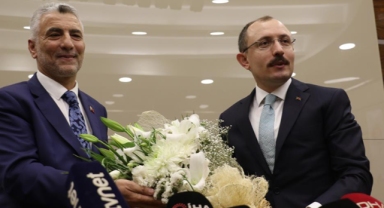 Ticaret Bakanı Ömer Bolat, Mehmet Muş'tan görevi devraldı