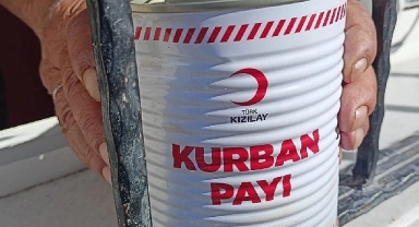 Türk Kızılay, bayramda da ihtiyaç sahibi ailelerin yanında olmaya devam ediyor