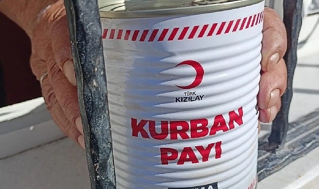 Türk Kızılay, bayramda da ihtiyaç sahibi ailelerin yanında olmaya devam ediyor