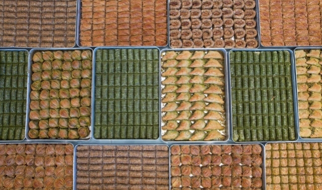 Ucuz baklavalarda şerbet oyunu: 'Hem midenizi yakar hem dilim adedi eksik olur'